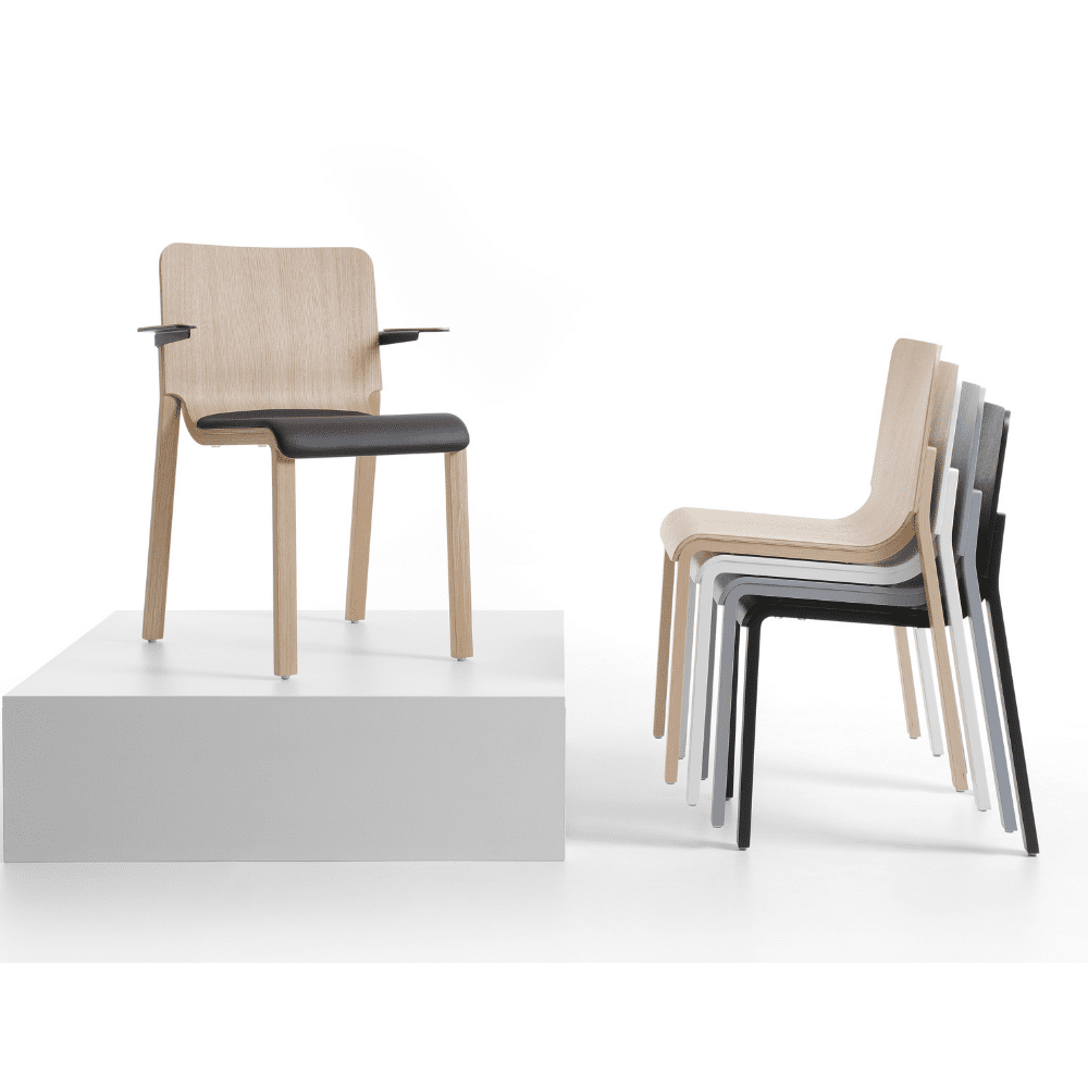 krzesła sklejkowe w różnych kolorach krzesła sztaplowane krzesło z podłokietnikami i tapicerowaną nakładką na siedzisko